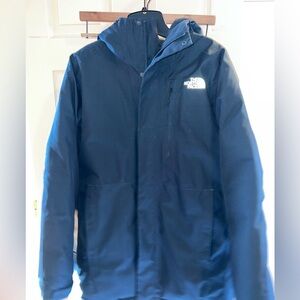 North Face Men’s Black Hyvent Witner Parka Large - Great Condition